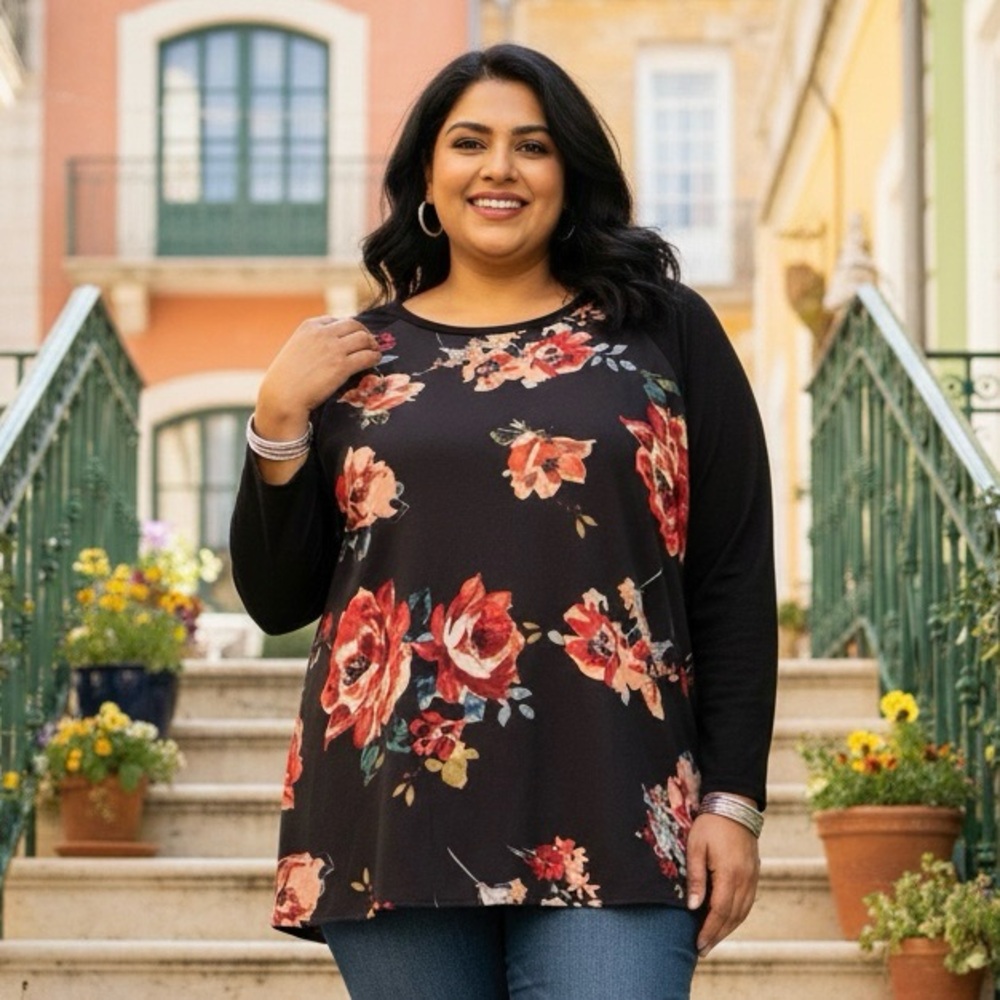 Le Lis Black Floral Long Sleeve Top 🖤